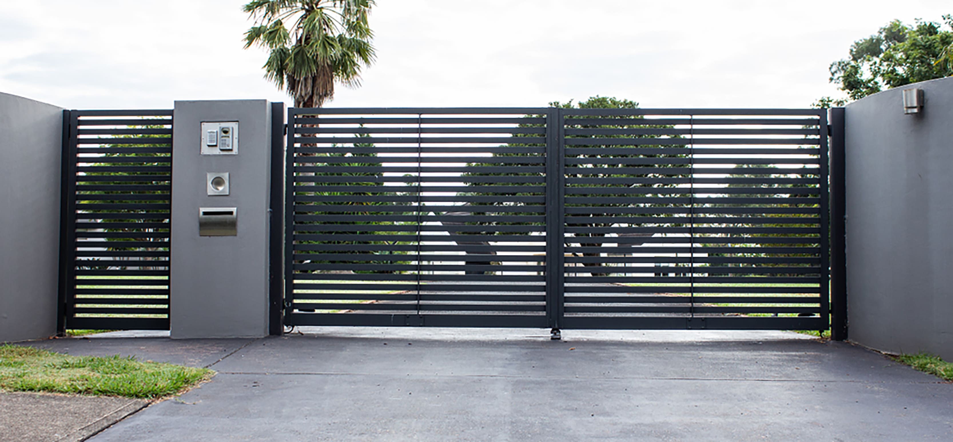 Effortless access with automatic dual swing gate motors